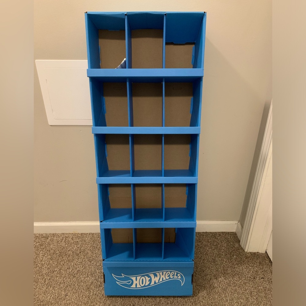 ‼️sold‼️Hot Wheels cardboard display (no cars)